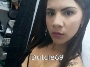 Dulcie_69