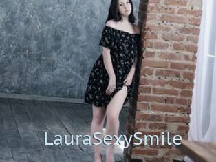 LauraSexySmile