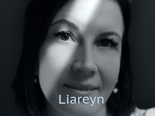 liareyn Rasierte Moesen