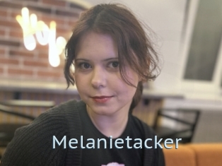 Melanietacker